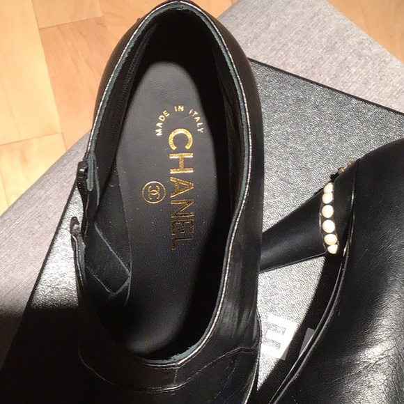 Chanel Black Leather Cap Toe Ankle Boots/Booties - Picture 6 of 6